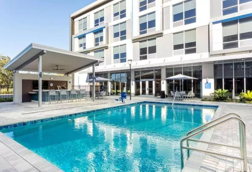 Hotelli Tryp By Wyndham Orlando