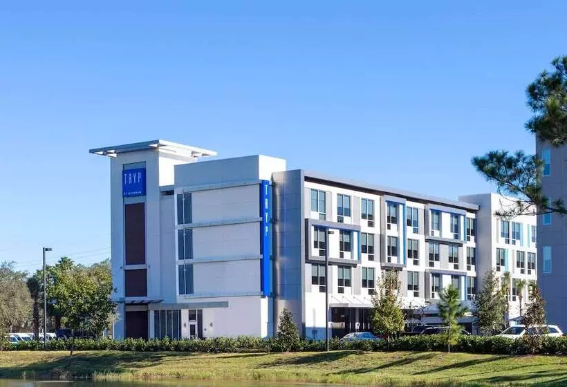 Hotelli Tryp By Wyndham Orlando