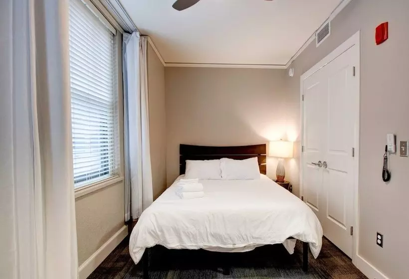 Pickwick  Cozy Dt Apts With Gym & Pool By Zencity