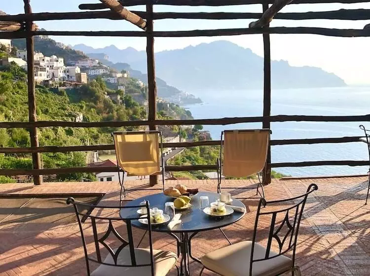 مسافرخانه Villa Alba D Oro Historic Luxury Villa