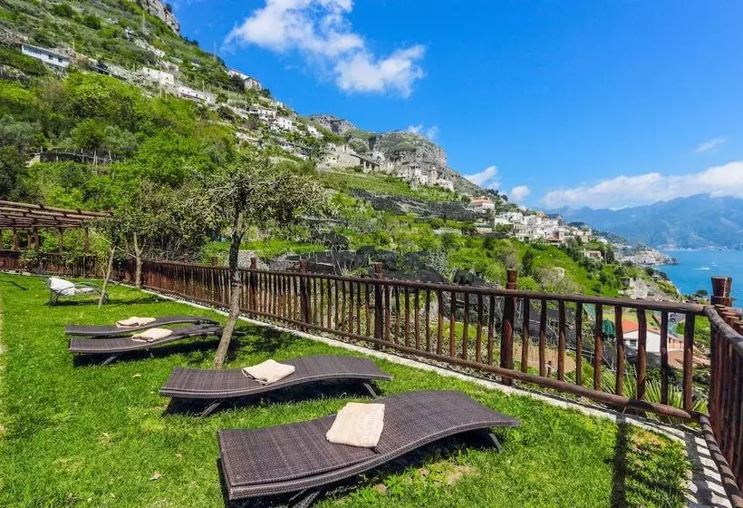 مسافرخانه Villa Alba D Oro Historic Luxury Villa