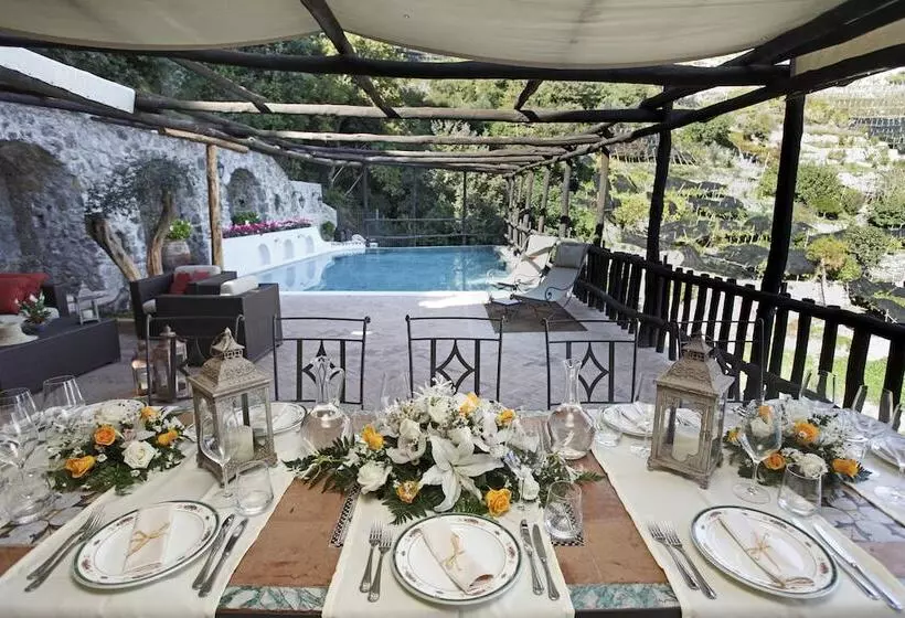 مسافرخانه Villa Alba D Oro Historic Luxury Villa