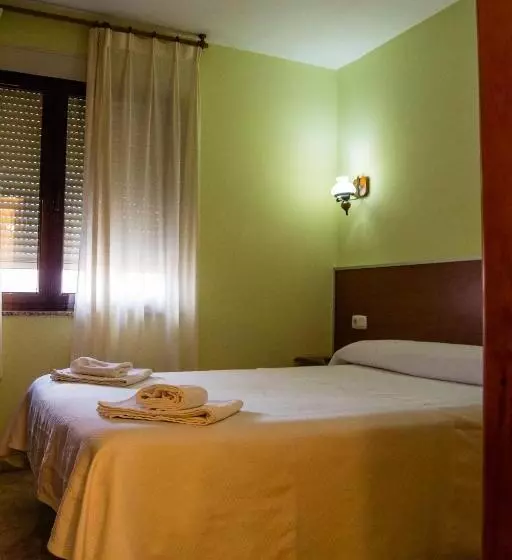 El Roble Hotel Restaurante