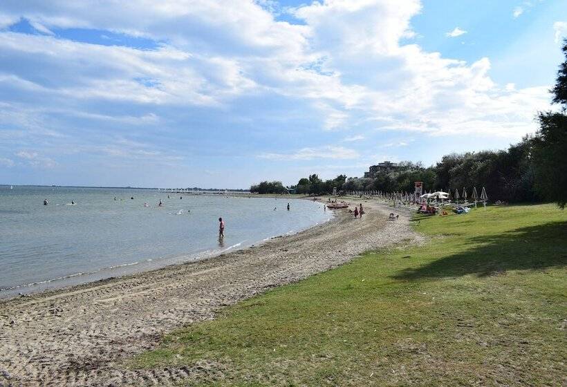 호텔 Club Del Sole Marina Julia Family Camping Village