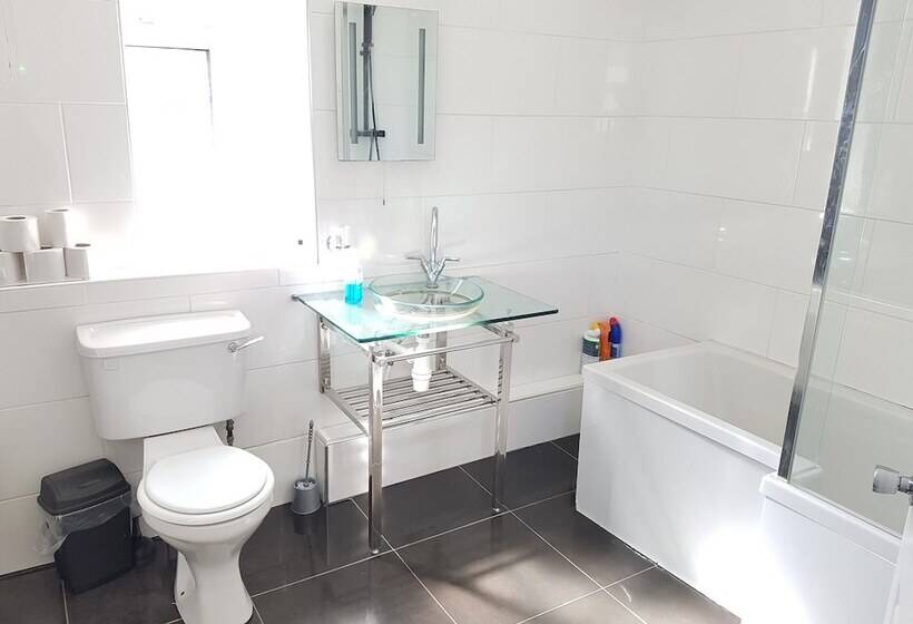 Pension Alexandra House