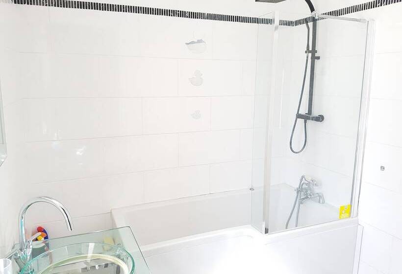 Pension Alexandra House