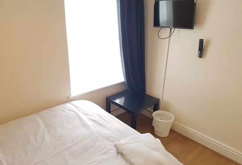 Majatalo Alexandra House