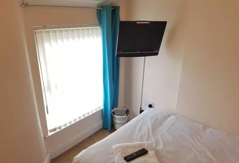 Majatalo Alexandra House