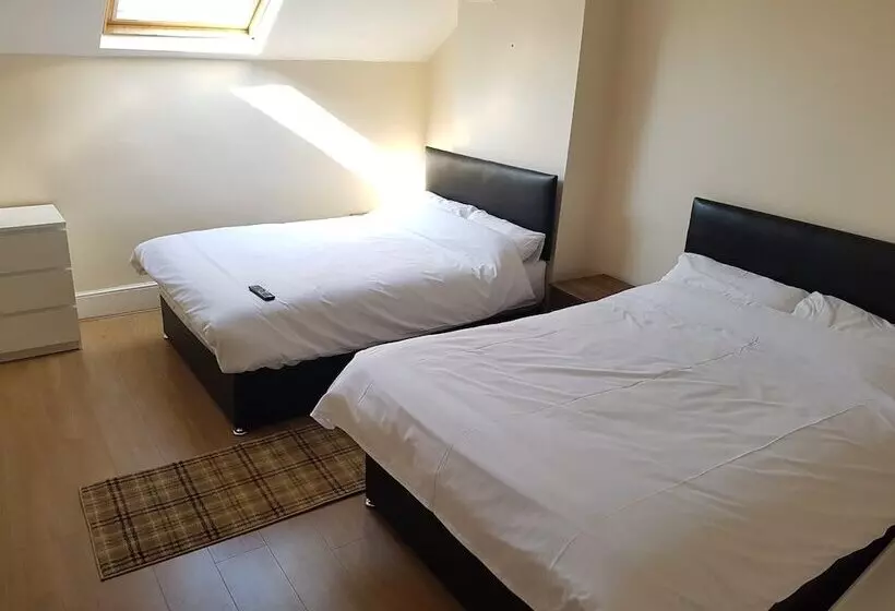 Majatalo Alexandra House