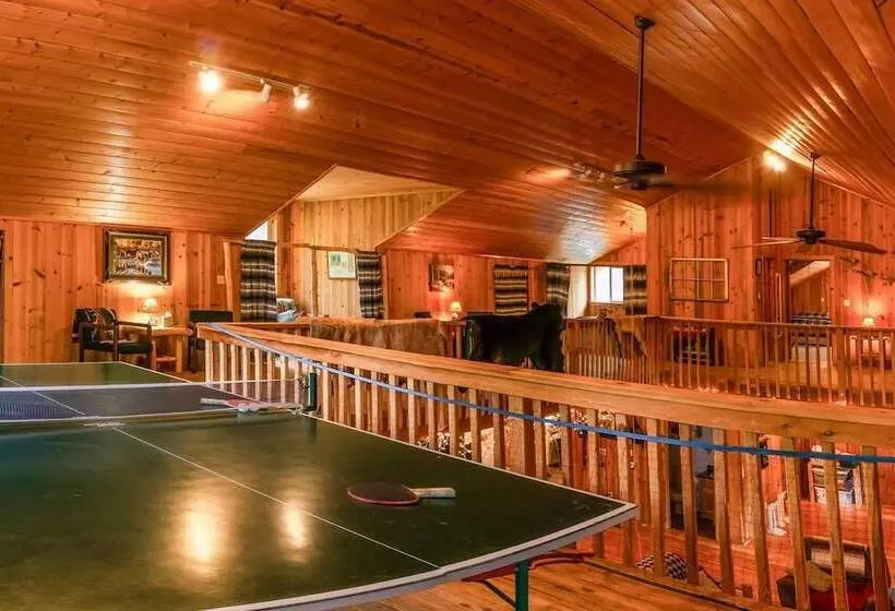 Sun Mountain Ranch Bunkhouse   Near Crater Lake