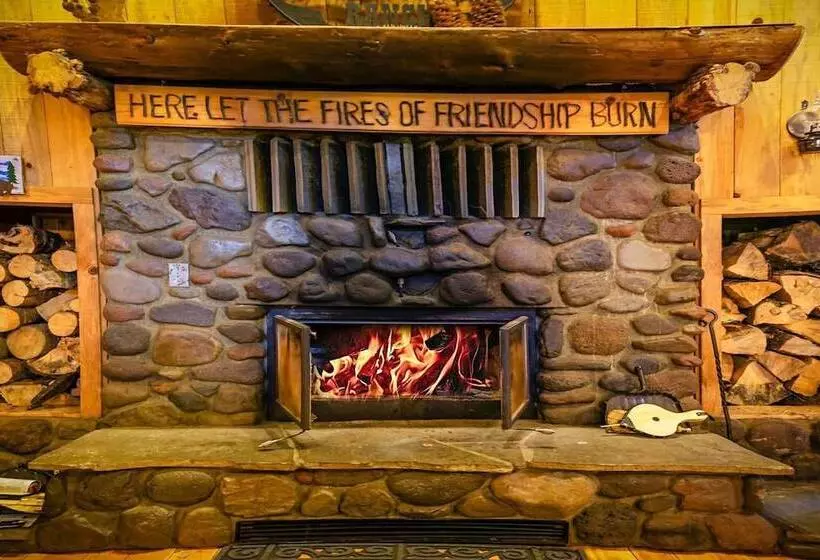 Sun Mountain Ranch Bunkhouse   Near Crater Lake