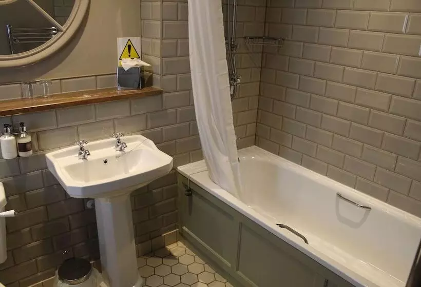 Aamiaismajoitus (B&B) Red Dragon Inn