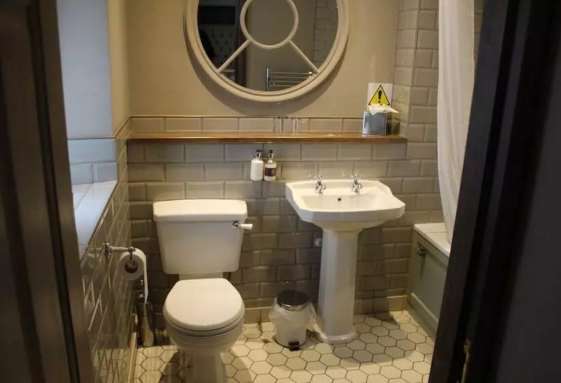 Aamiaismajoitus (B&B) Red Dragon Inn