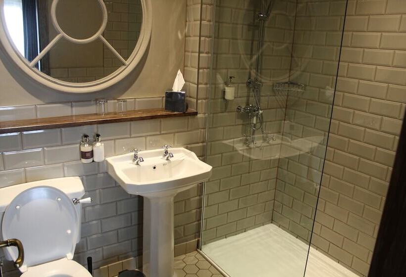 ベッドアンドブレックファースト Red Dragon Inn