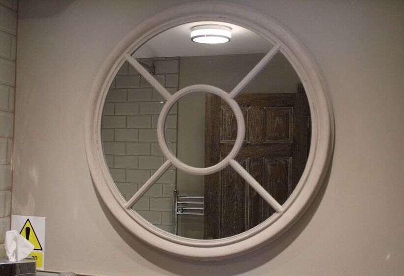 ベッドアンドブレックファースト Red Dragon Inn