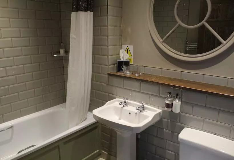 Aamiaismajoitus (B&B) Red Dragon Inn