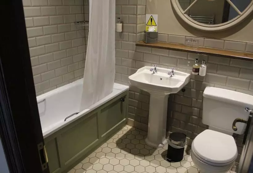 Aamiaismajoitus (B&B) Red Dragon Inn