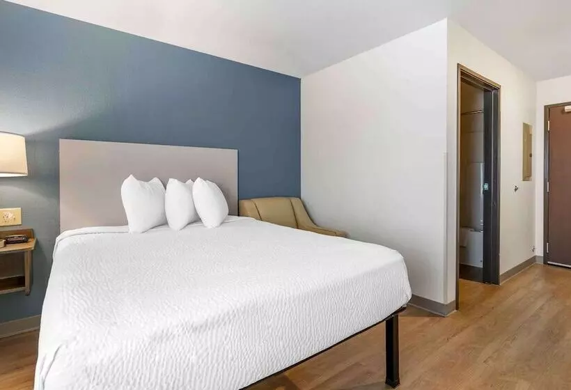 Hotelli Extended Stay America Select Suites  Louisville  Airport