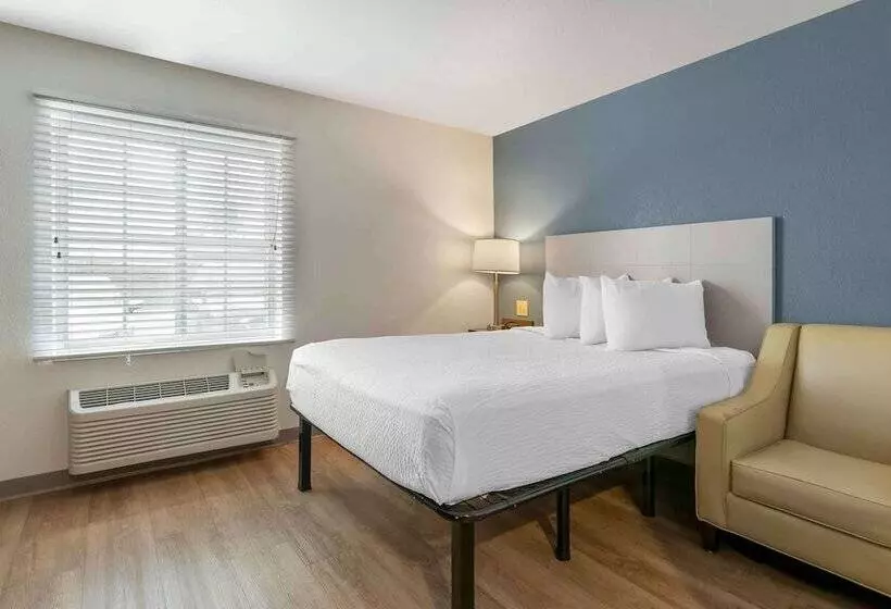 Hotelli Extended Stay America Select Suites  Louisville  Airport