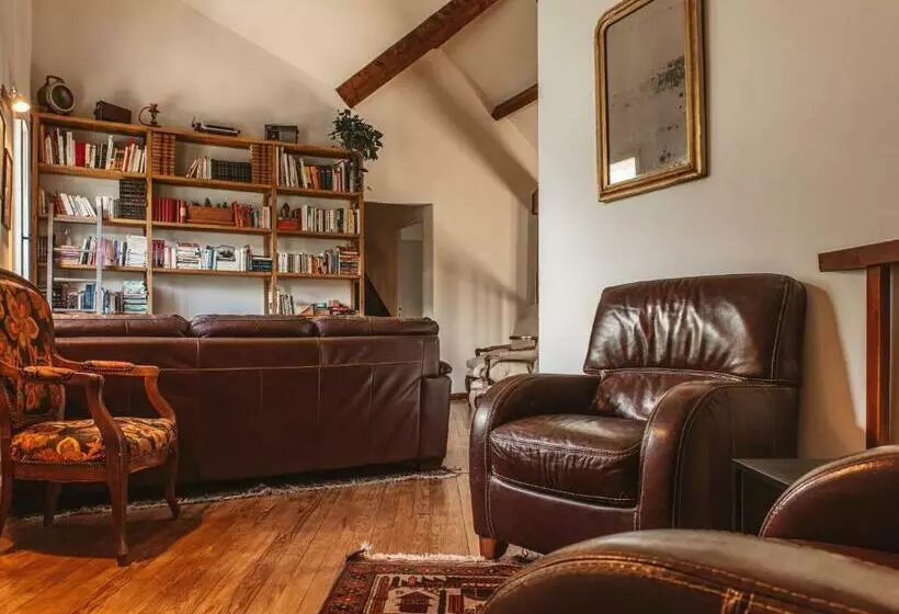 La Petite Auberge De Virginie