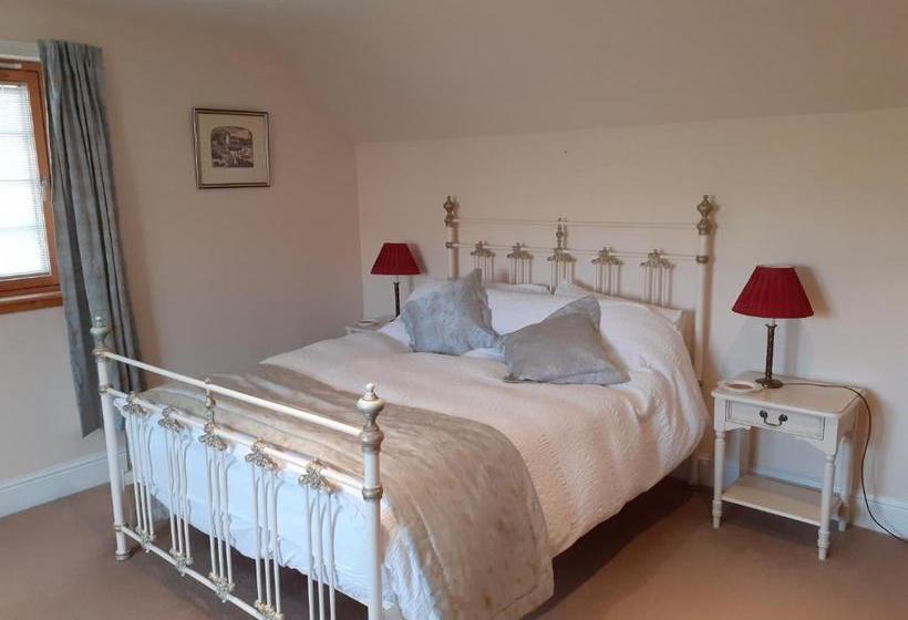 مبيت وإفطار Trien Lodge