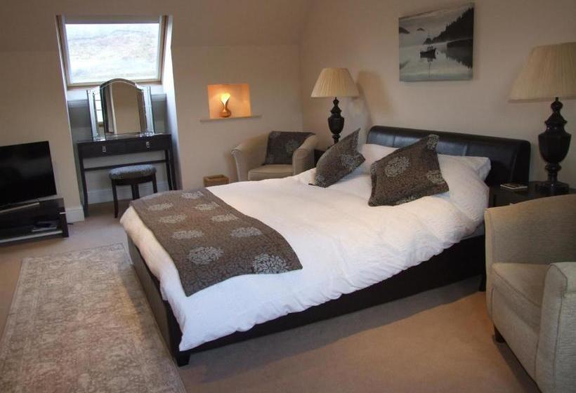 مبيت وإفطار Trien Lodge