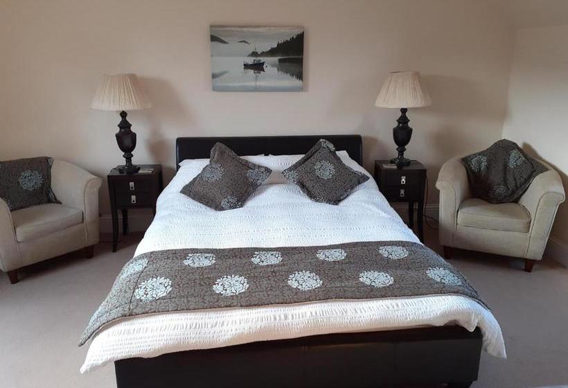 مبيت وإفطار Trien Lodge