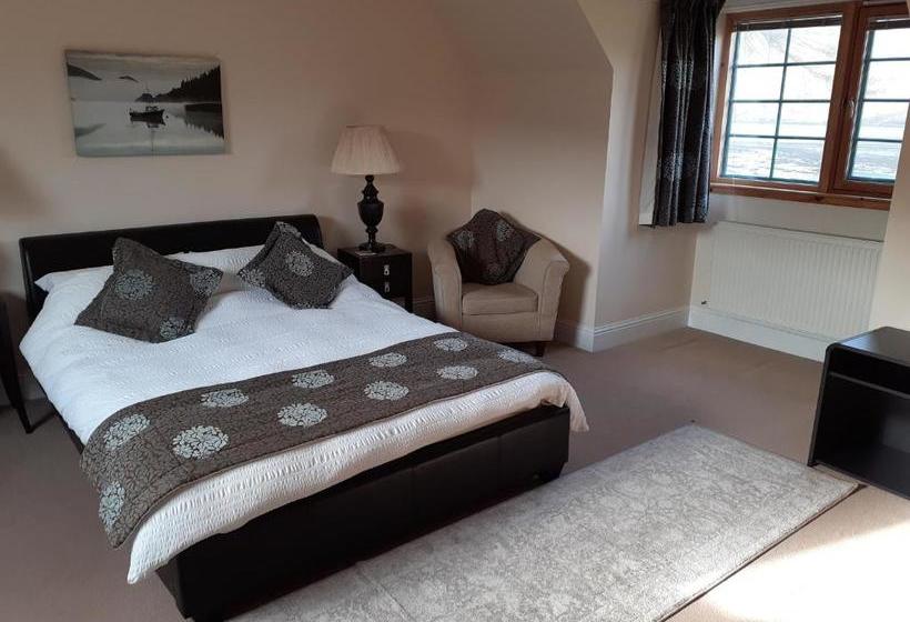 مبيت وإفطار Trien Lodge