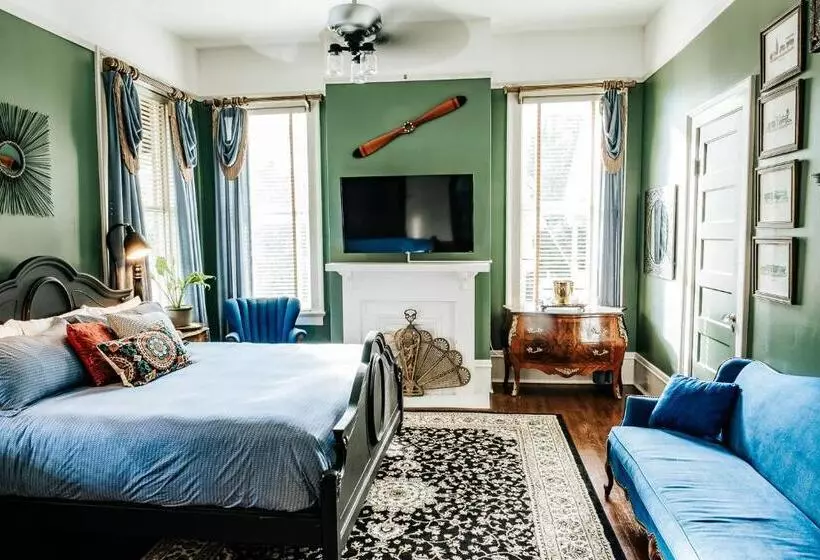 Heritage House Bed & Breakfast   Boutique Adults Only Inn