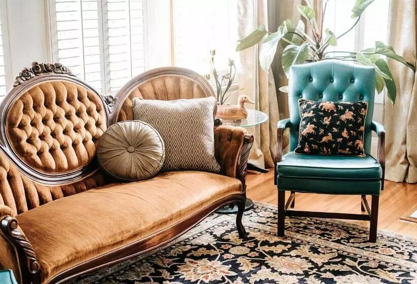 Heritage House Bed & Breakfast   Boutique Adults Only Inn