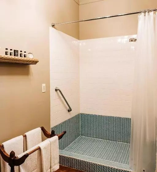 Heritage House Bed & Breakfast   Boutique Adults Only Inn