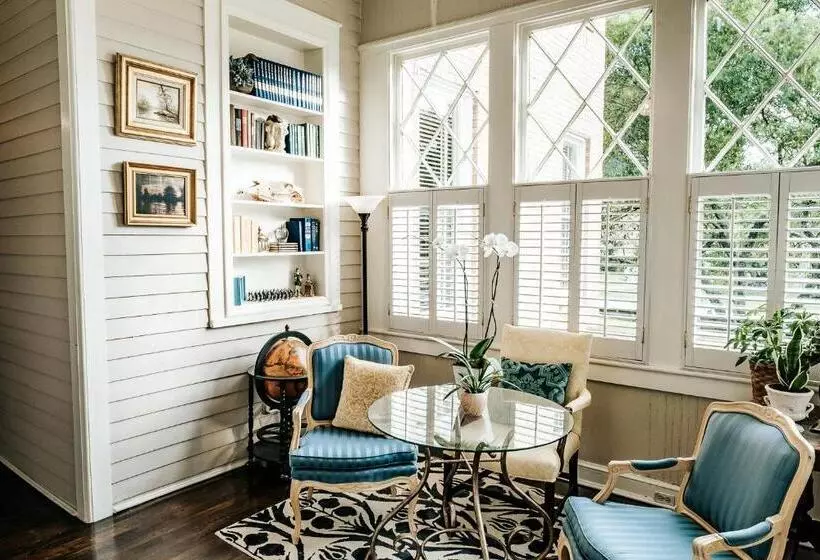 Heritage House Bed & Breakfast   Boutique Adults Only Inn
