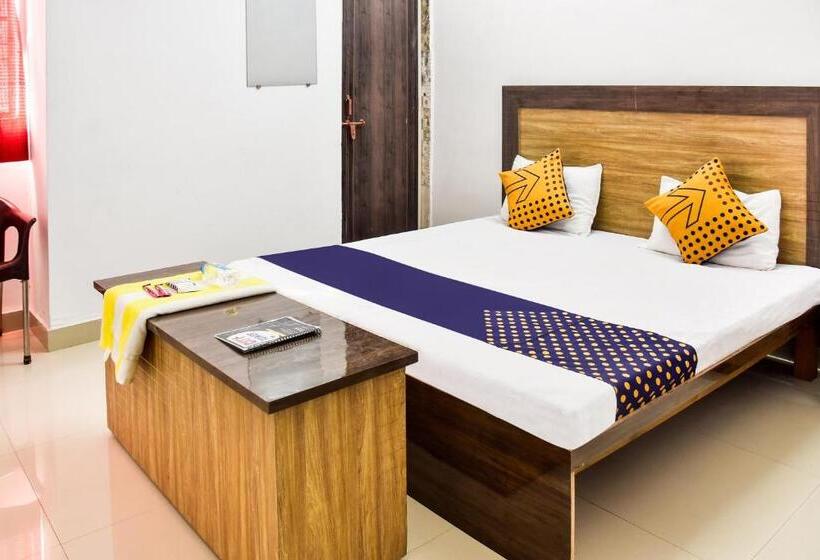 Отель Spot On City Tower Inn