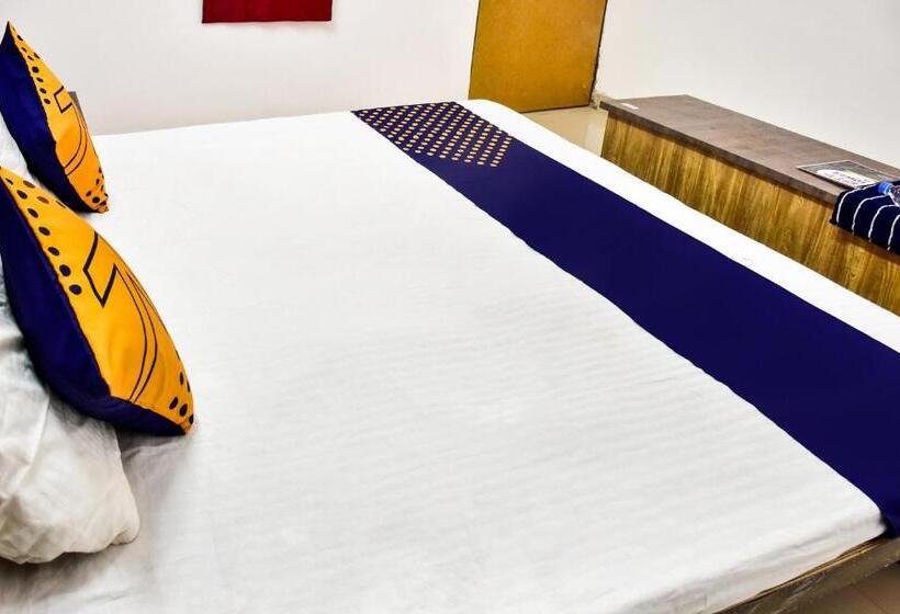 Отель Spot On City Tower Inn