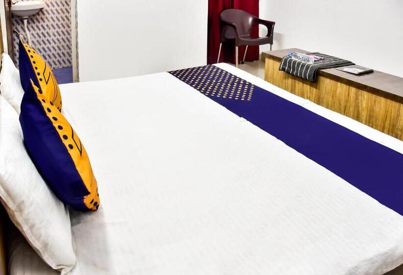 Отель Spot On City Tower Inn