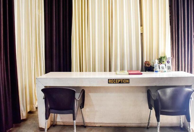 Отель Spot On City Tower Inn