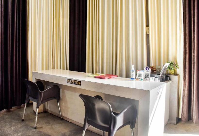 Отель Spot On City Tower Inn