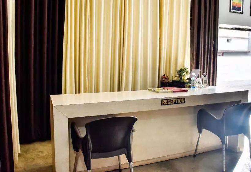 ホテル Spot On City Tower Inn