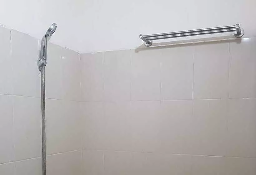 Hotelli Waringin Residence