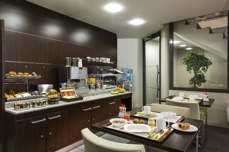 Citadines Republique Paris