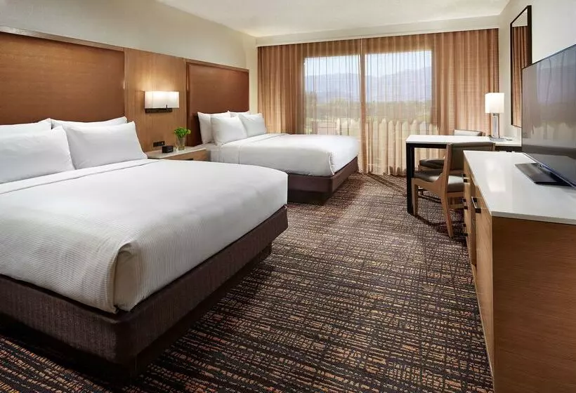 Doubletree By Hilton Hotel Golf Resort Palm Springs