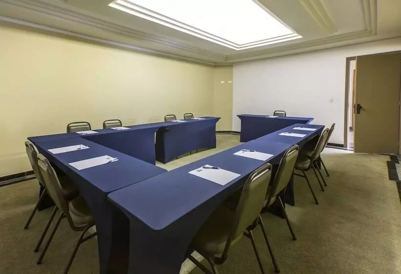 בית מלון כפרי Astron Suítes São José Dos Pinhais By Nobile