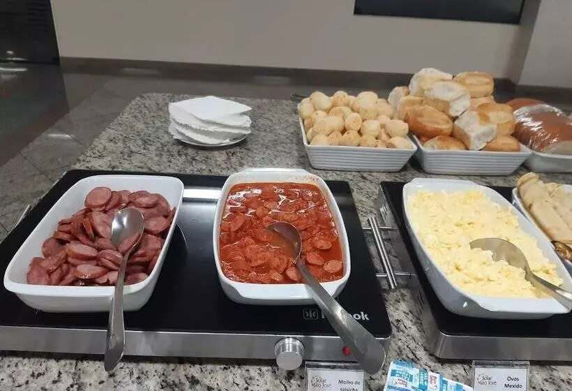 בית מלון כפרי Astron Suítes São José Dos Pinhais By Nobile