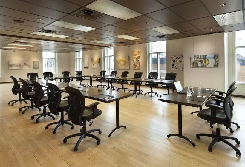 هتل Auberge Saint Pierre