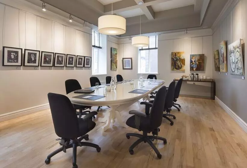 هتل Auberge Saint Pierre