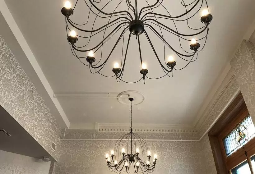 هتل Auberge Saint Pierre