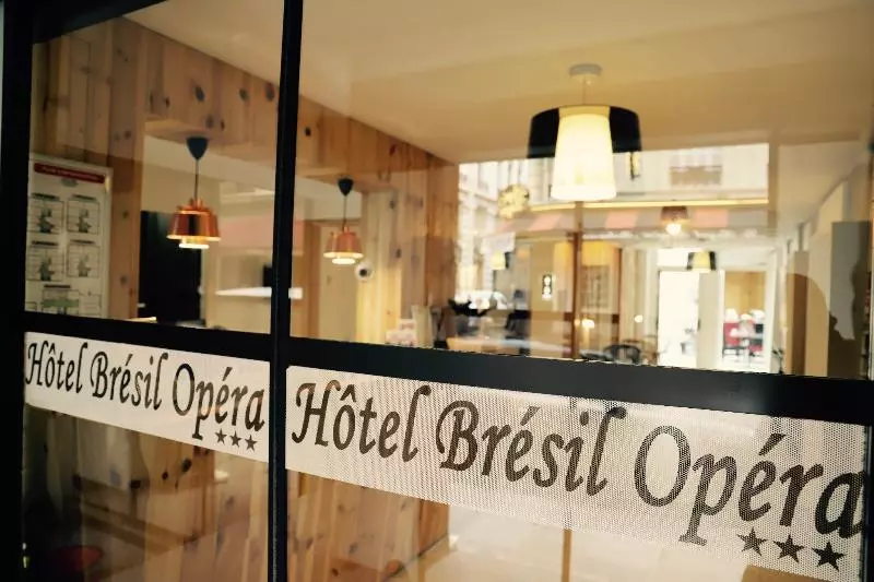 ホテル Hôtel Brésil Opéra Spa