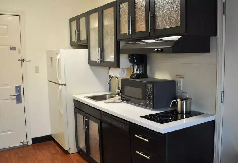 ホテル Candlewood Suites Louisville Airport By Ihg