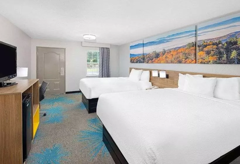 فندق Days Inn By Wyndham Savannah