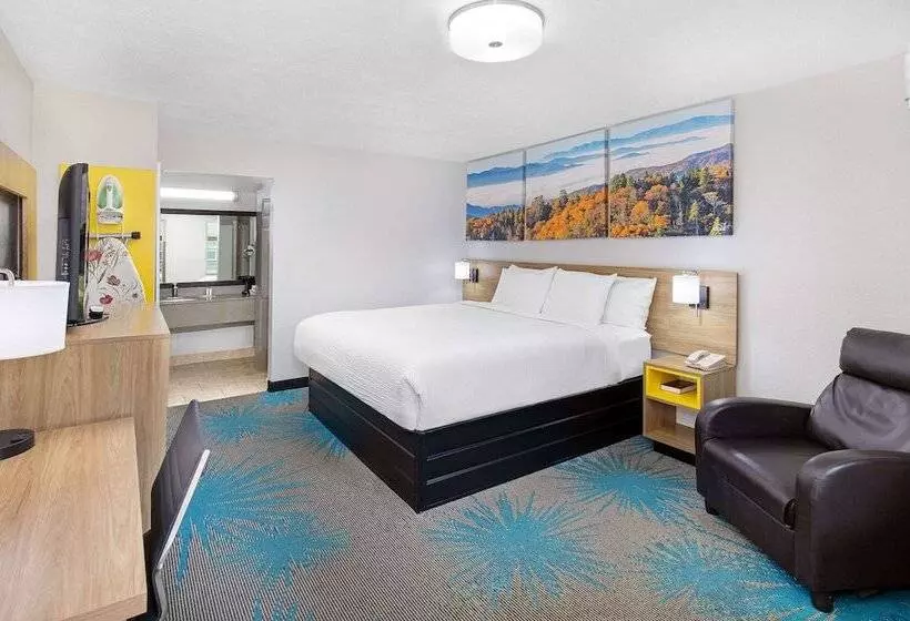 فندق Days Inn By Wyndham Savannah